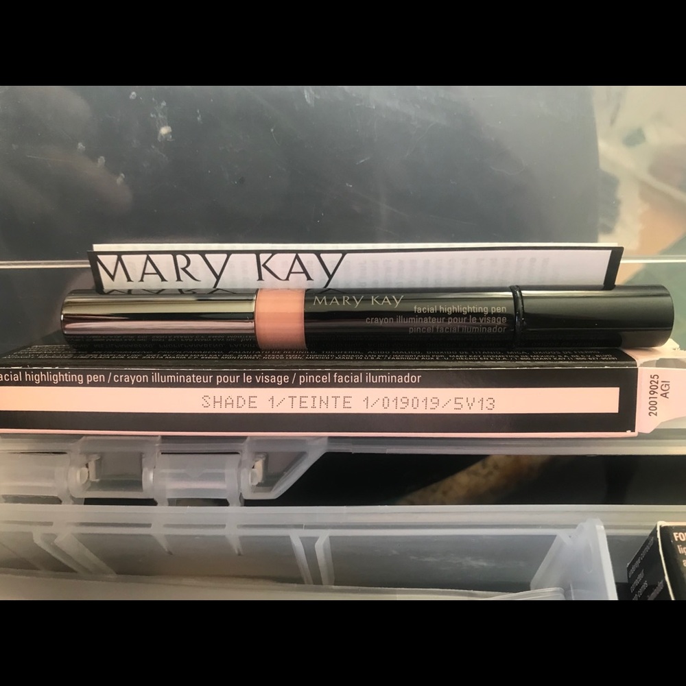 Mary Kay highlighting pen
